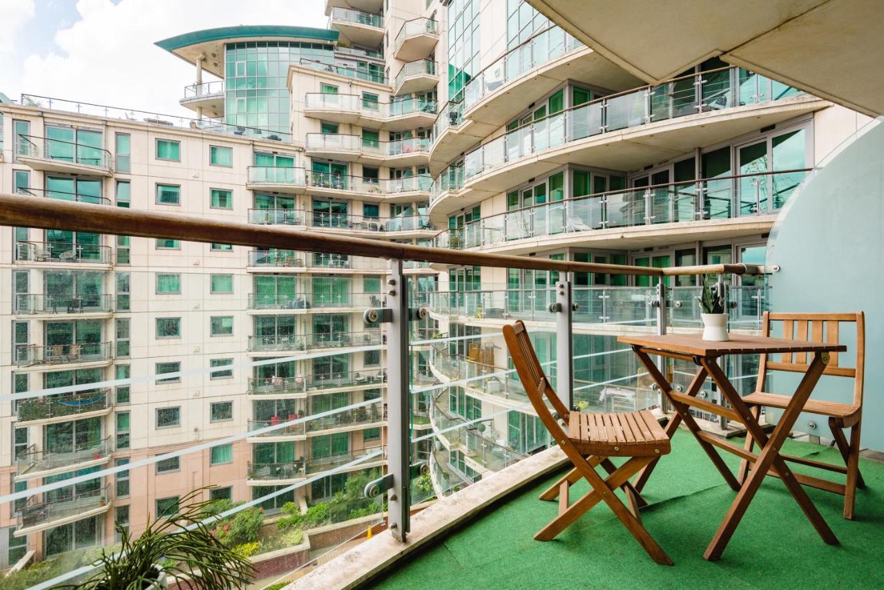 Riverside 2-bedroom Apartment Londen Buitenkant foto