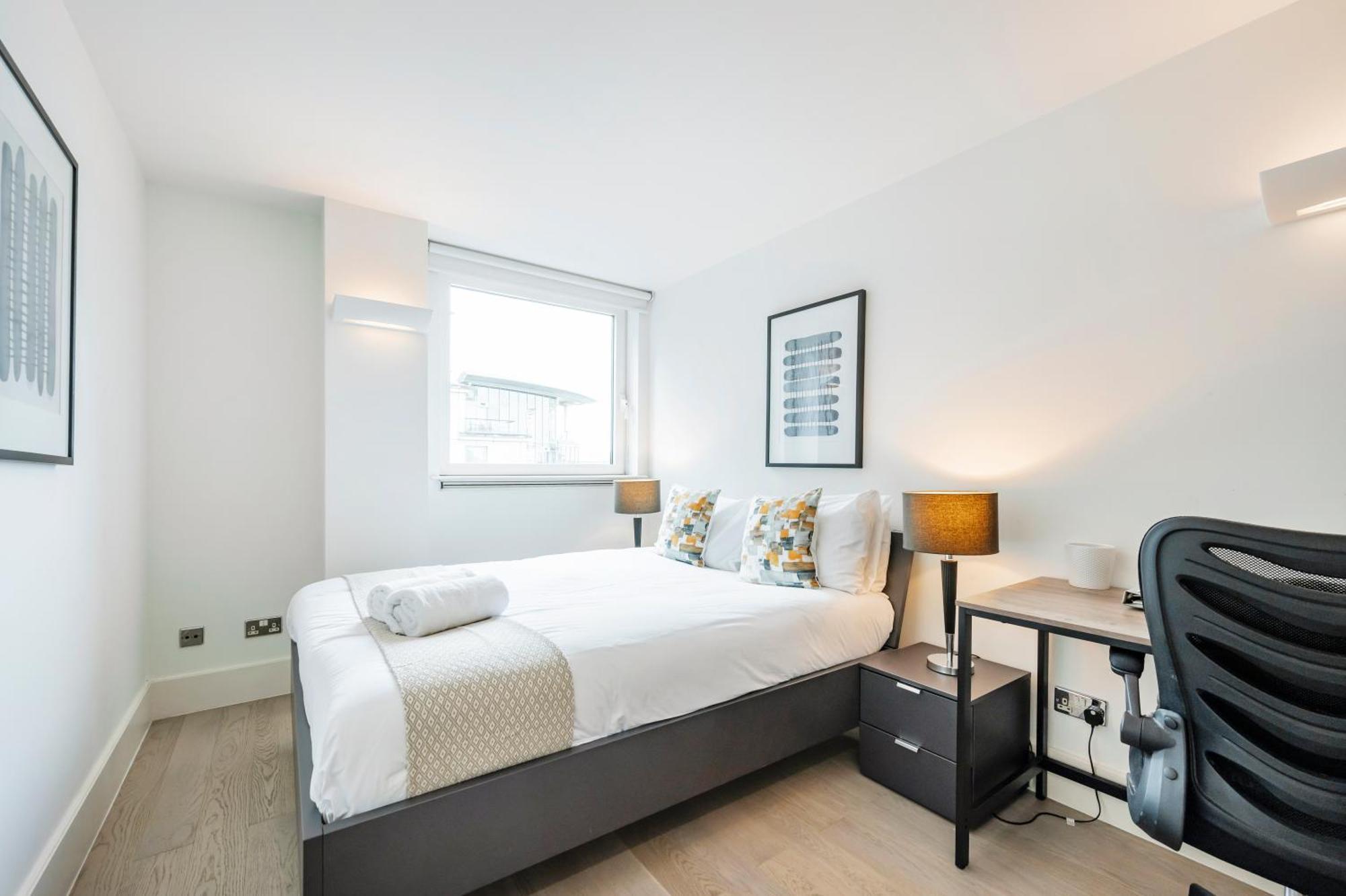 Riverside 2-bedroom Apartment Londen Buitenkant foto